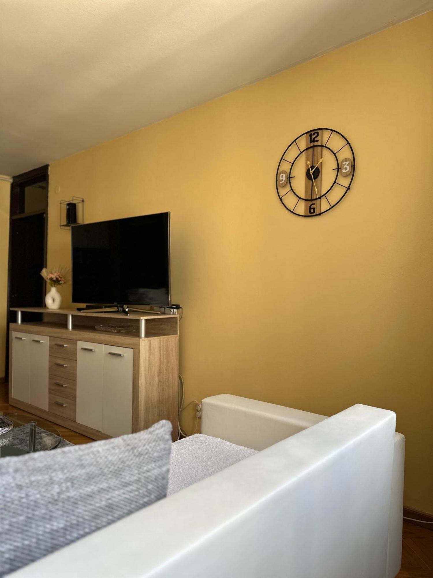 Aurelio Centar Apartment With Balcony And Free Parking Сараево Экстерьер фото